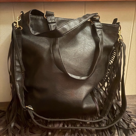 Christian Siriano Black Shoulder Bag with Fringe Details - Picture 5 of 6